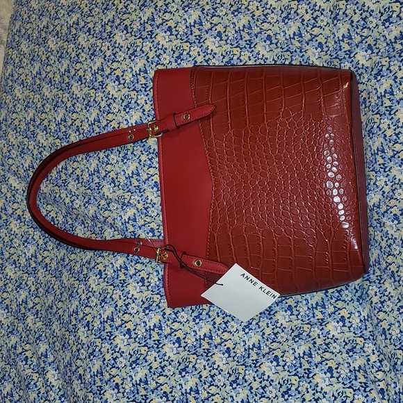 Anne Klein Red Small Tote🎉🎉HP🎉🎉 - Picture 4 of 15